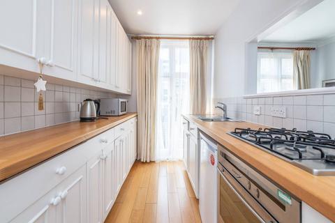 1 bedroom flat to rent, Denning Road, Hampstead, London, NW3