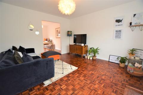 3 bedroom apartment for sale, Grove Court, Beaconsfield, HP9