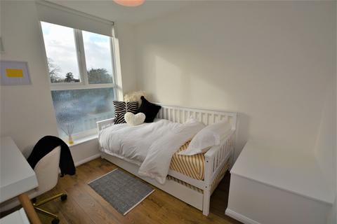 3 bedroom apartment for sale, Grove Court, Beaconsfield, HP9