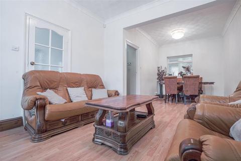 4 bedroom terraced house for sale, Wingate Road, Ilford