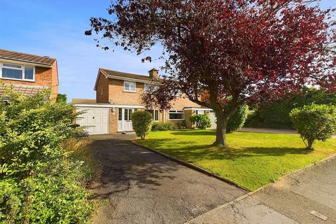 3 bedroom semi-detached house for sale, Shrawley Road, Fernhill Heath, Worcester, Worcestershire, WR3