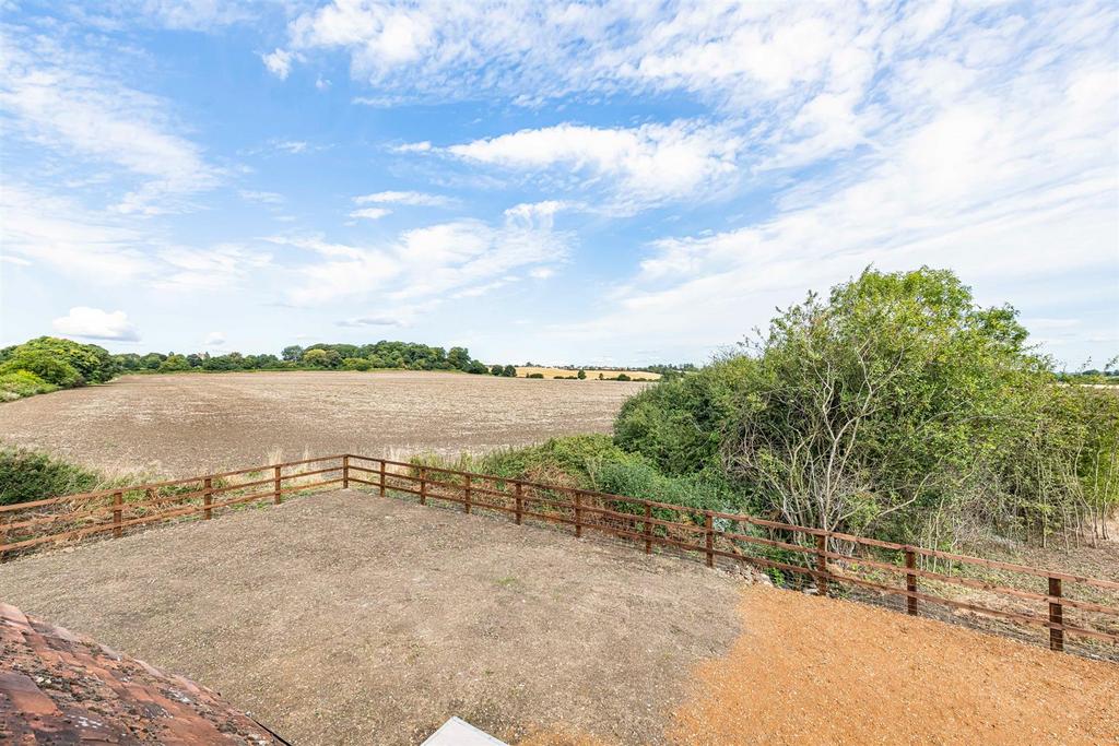 Garden &amp; Open Field Views
