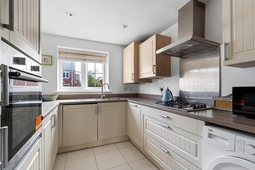 Sharman Way, Rugby, CV22 3 bed semidetached house for sale £300,000