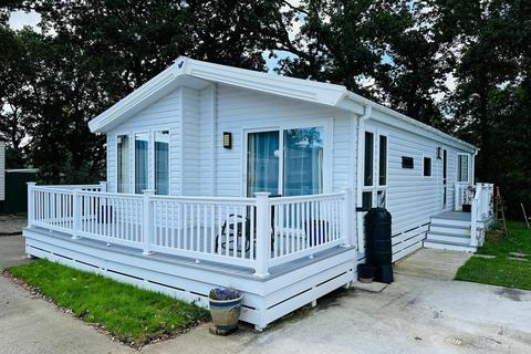 2 bedroom holiday park home for sale, The Fairway, Sandown, Isle of Wight PO36