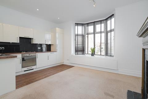 1 bedroom flat to rent, Sheen Lane