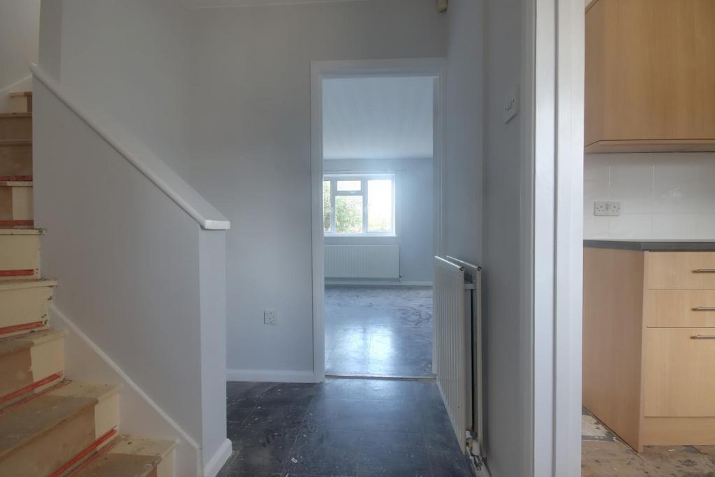 Kinmoor, Abbeydale, Gloucester 3 bed semidetached house to rent £