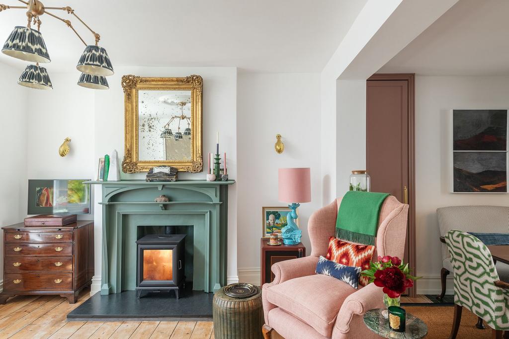 Flag Cottage, Dartmouth, Sitting Room