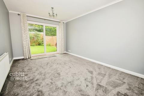 1 bedroom semi-detached bungalow to rent, Slattsfield Close Selsey PO20