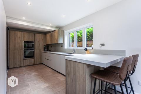 11 Wadebridge Drive, Bury, BL8 2NN