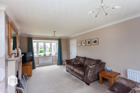 11 Wadebridge Drive, Bury, BL8 2NN