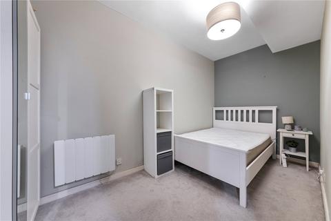 2 bedroom apartment to rent, Commercial Road, London, E14