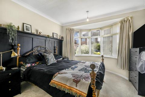 24 Nursery Gardens, York, YO10 3QL