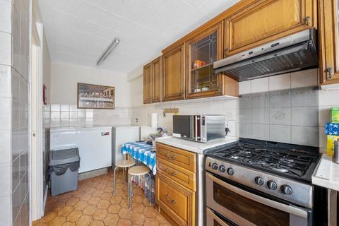 3 bedroom terraced house for sale, Maple Close, London, N16