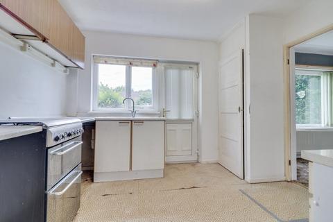 4 Bedford Grove, Leeds, LS16 6DT