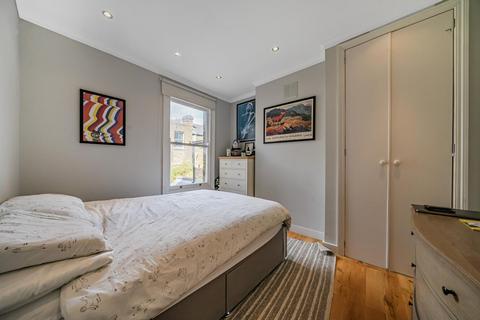 3 bedroom flat for sale, Burnthwaite Road, Fulham