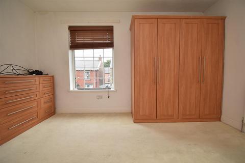 2 bedroom terraced house to rent, Springstone Avenue, Ossett WF5