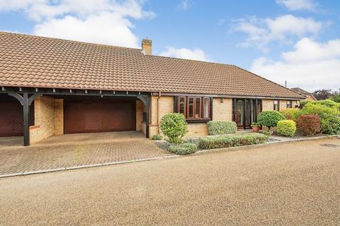 4 bedroom detached bungalow for sale, Keeley Farm Court, Wootton, Bedford