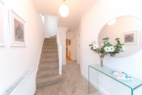 4 bedroom semi-detached house for sale, Holders Hill Avenue, NW4