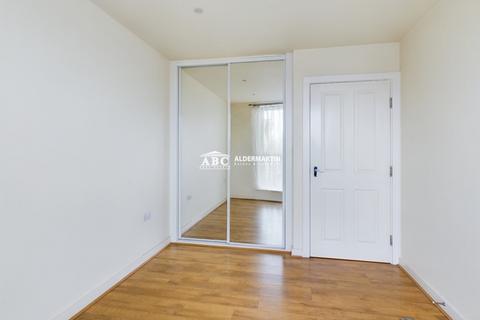 1 bedroom flat for sale, Cameron Crescent, Edgware, HA8