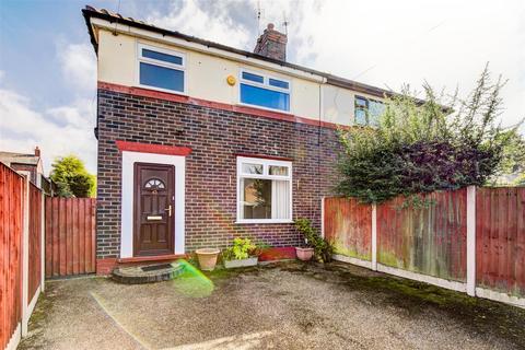 3 bedroom semi-detached house to rent, Wolseley Road, Sale