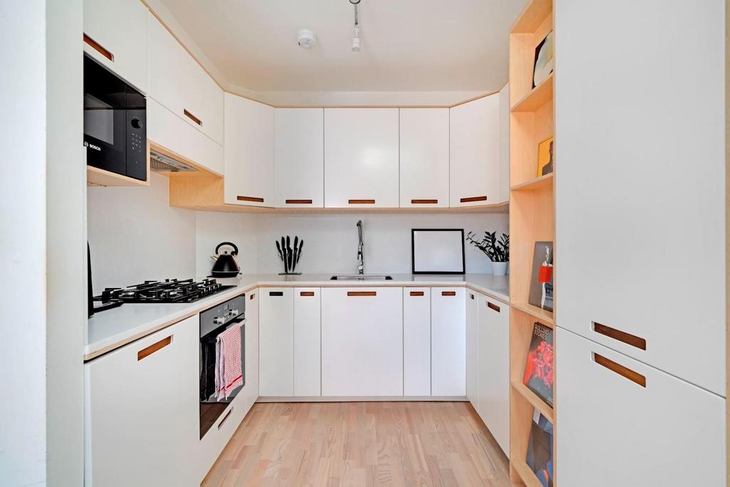 05-17c280890 - NS - Prop WPen - 57 Maple Road -7-me
