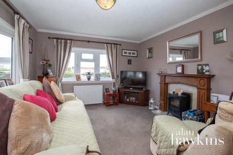 2 bedroom park home for sale, Church Park, Bradenstoke, Chippenham