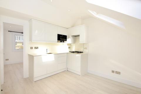 1 bedroom flat to rent, Downside Crescent Belsize Park NW3