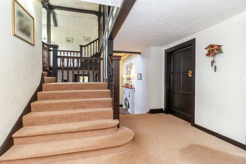 4 bedroom house for sale, Drews Park, Knotty Green, Beaconsfield, HP9