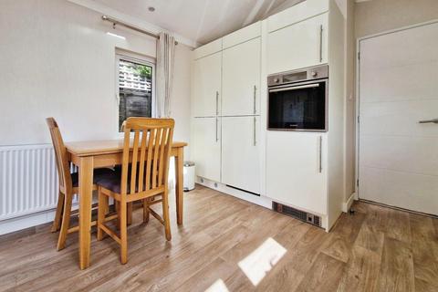 1 bedroom park home for sale, Nidderdale Lodge, Knaresborough, HG5 0TX