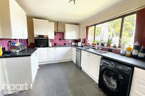 3 bedroom detached house for sale, Lerowe Road, Wisbech