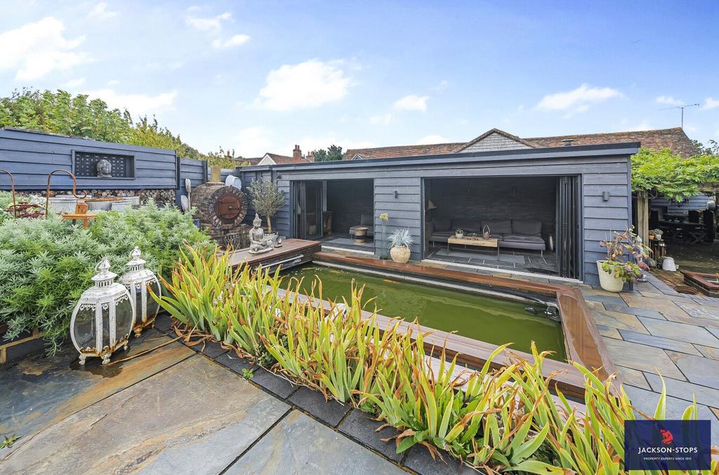Garden Room & Pond