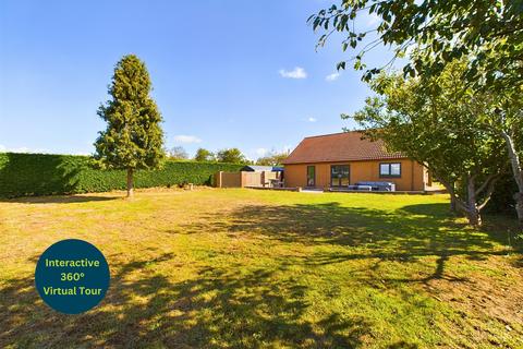 3 bedroom detached bungalow for sale, Ferry Road, North Lincolnshire DN19