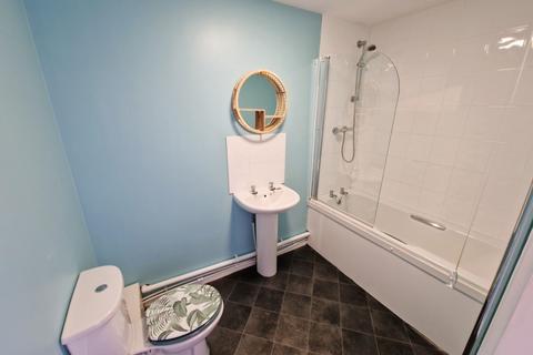 1 bedroom flat to rent, Central Terrace, Redcar, TS10