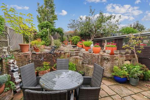 15 Cavendish Road, Chesham, HP5 1RW
