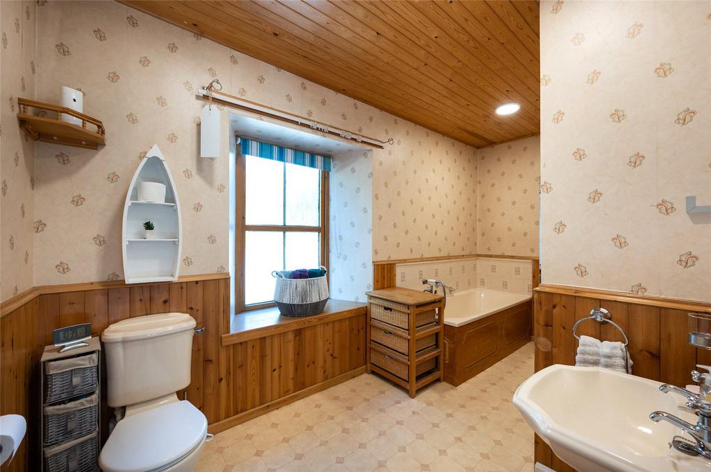 No. 4 Bathroom