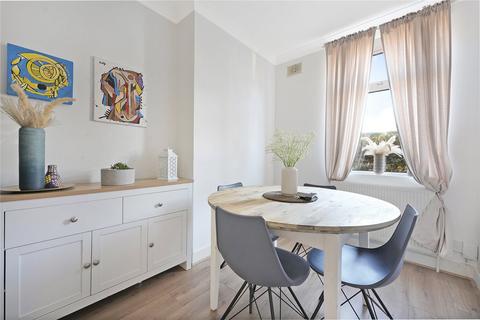 3 bedroom flat for sale, Keith Road, Walthamstow, London, E17