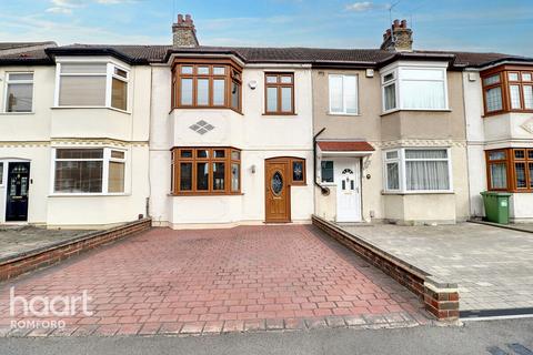 35 Crowlands Avenue, Romford, RM7 9JA