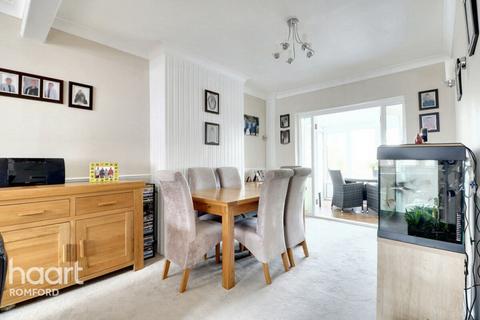 35 Crowlands Avenue, Romford, RM7 9JA