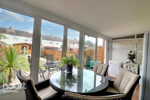 35 Crowlands Avenue, Romford, RM7 9JA