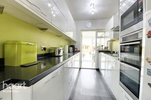 35 Crowlands Avenue, Romford, RM7 9JA