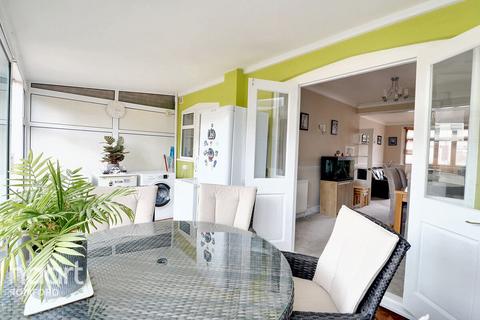 35 Crowlands Avenue, Romford, RM7 9JA