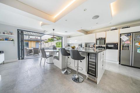 62 Chestnut Avenue, West Wickham, BR4 9ES