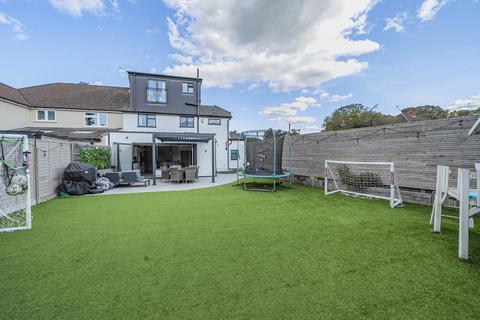 62 Chestnut Avenue, West Wickham, BR4 9ES