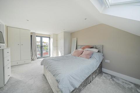 62 Chestnut Avenue, West Wickham, BR4 9ES