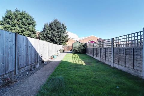 37 Glebe Road, Hull, HU7 0DX