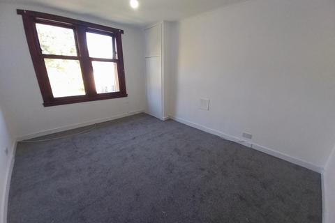 2 bedroom flat to rent, Marryat Terrace, Dundee, DD3