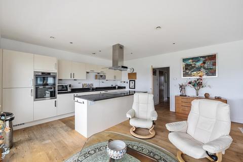 3 bedroom flat for sale, Newbury,  Berkshire,  RG14