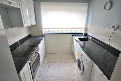 2 bedroom flat for sale, Grange Crescent, Halesowen B63