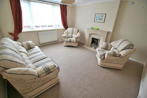 2 bedroom flat for sale, Grange Crescent, Halesowen B63