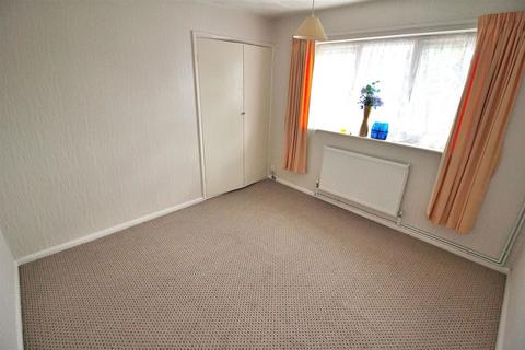 2 bedroom flat for sale, Grange Crescent, Halesowen B63